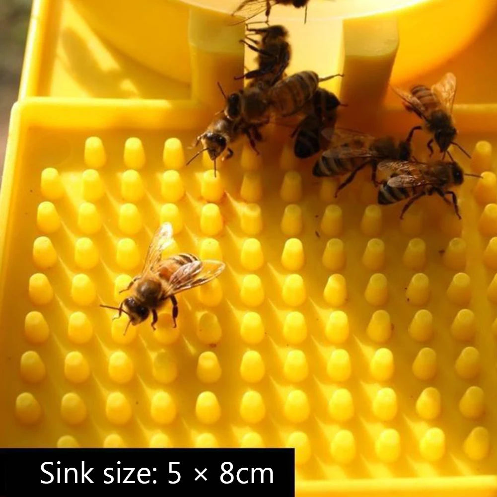 Plastic Bee Drinking Waterer