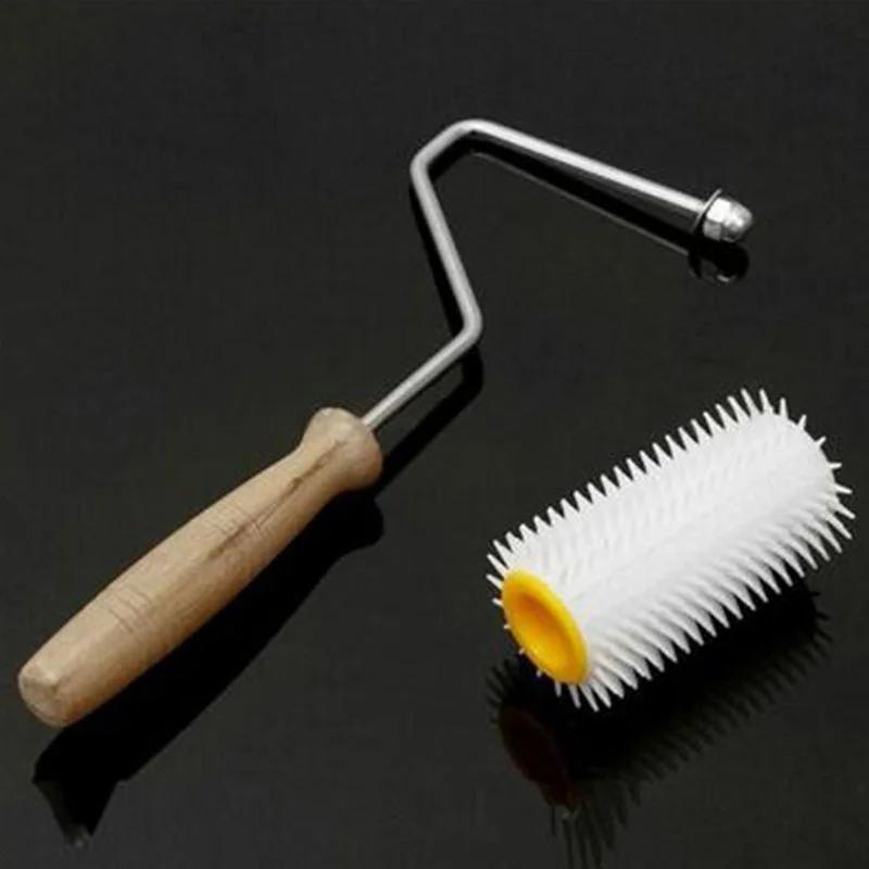 Plastic Beekeeping Tools Kit with Honey Extracting Roller Needle